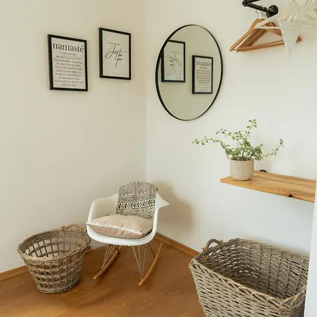 Haus Mit Garten In Traumlage Nyaraló Trier