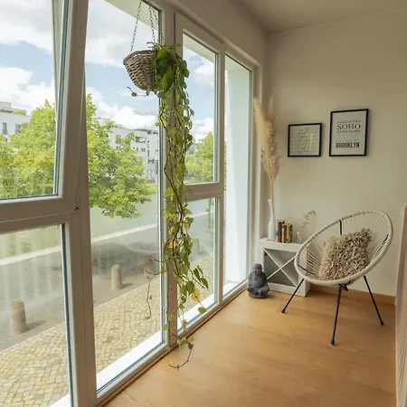 Haus Mit Garten In Traumlage *
